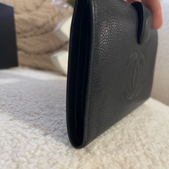 🚨CHANEL bundle (giftable)🚨 - Picture 8 of 10